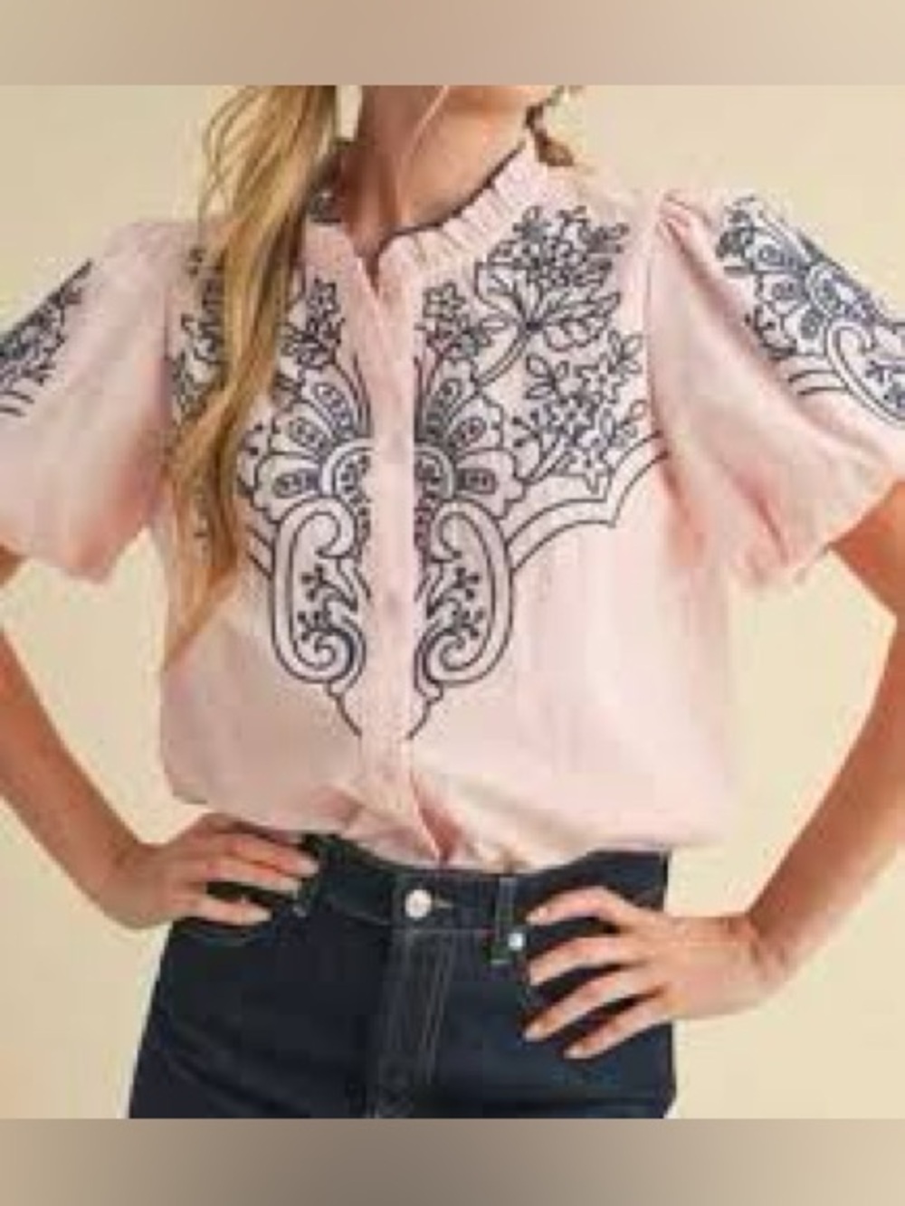 &MERCI pink button-up twill blouse with contrasting dark floral embroidery NWT